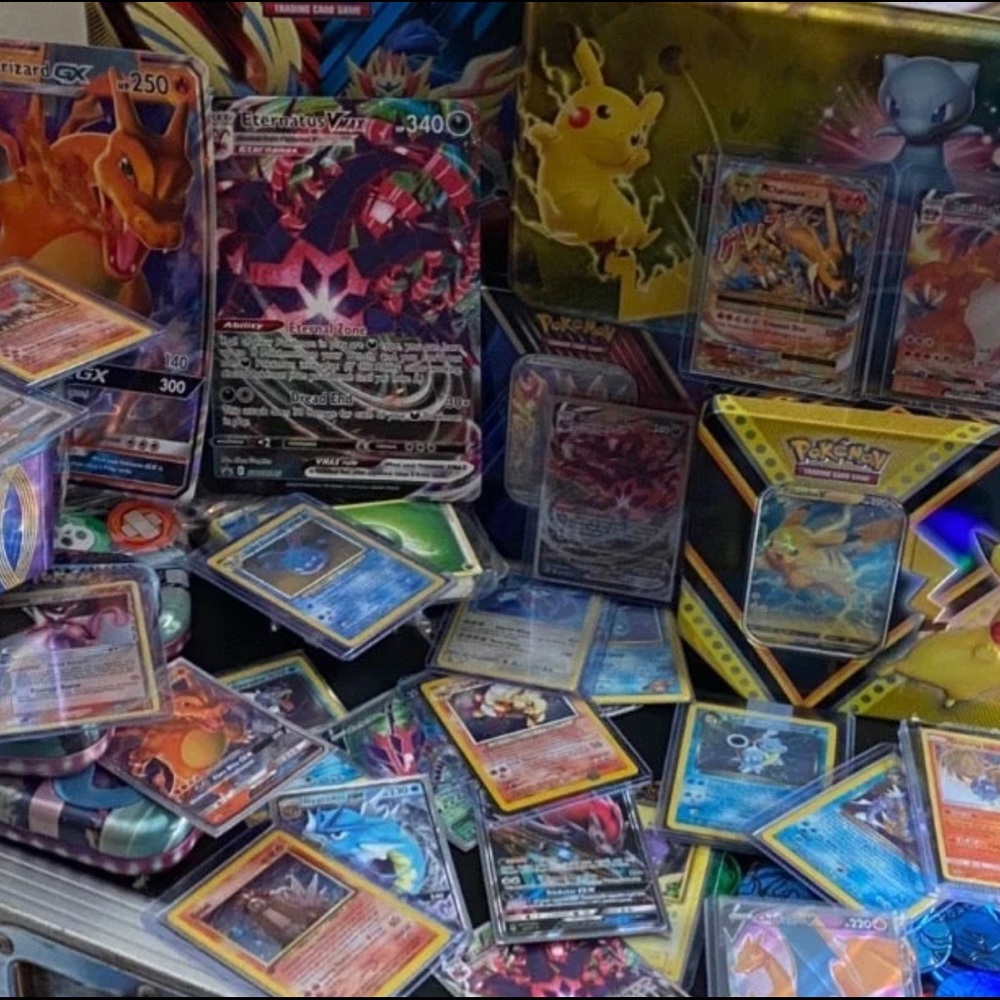 Pokémon Cards (Vintage + Holo)